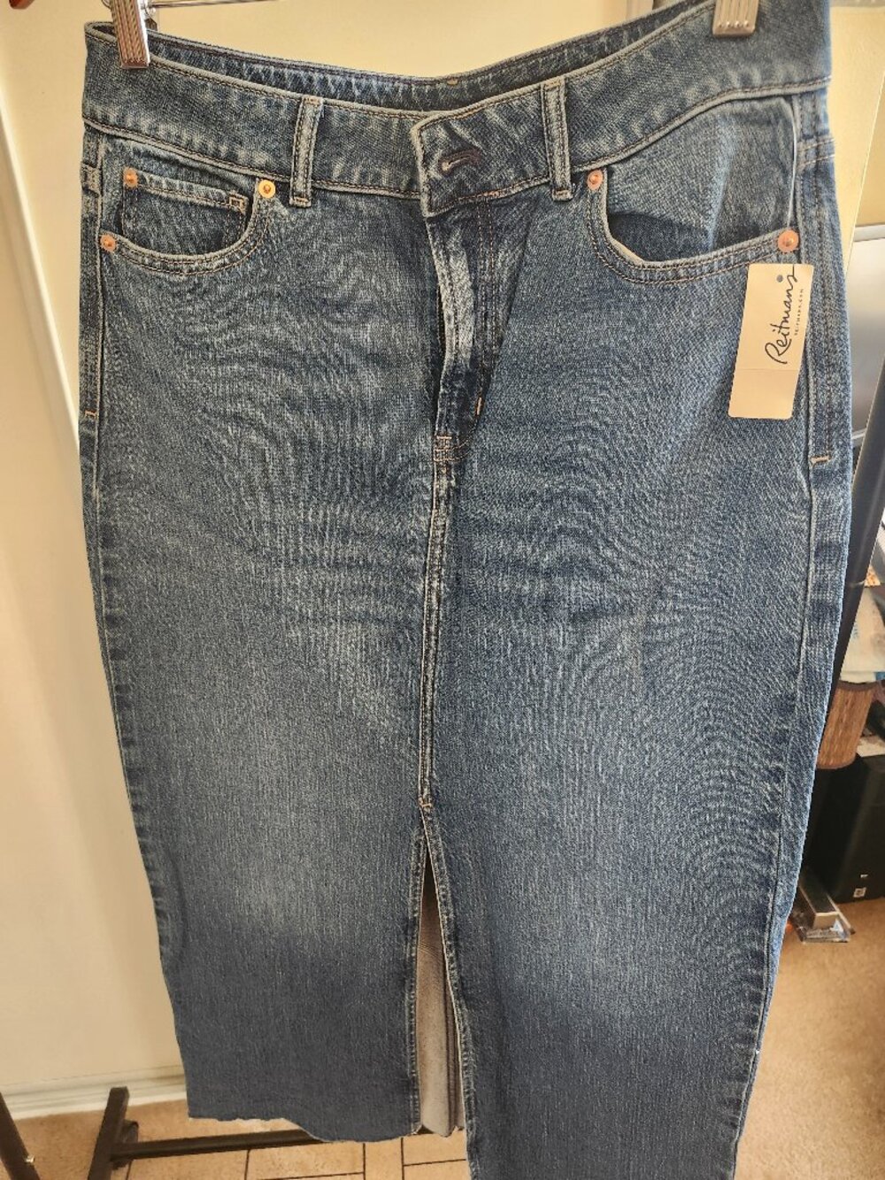 REITMANS JEAN SKIRT   COLOR  LIGHT BLUE  SIZE 28